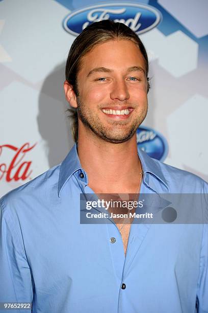 Contestant Casey James arrives at Fox's Meet The Top 12 "American Idol" Finalists at Industry on March 11, 2010 in Los Angeles, California.