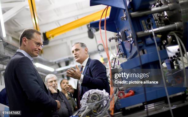 April 2018, Jordan, Amman: President of the Bundestag, Michael Mueller of the Social Democratic Party , having the synchrotron facility 'sesame'...