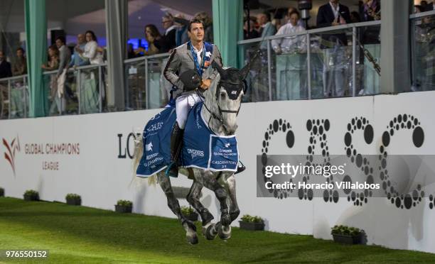 Winner Nicola Philippaerts and horse H and M Harley vd Bisschop perform a victory lap at end of the awards ceremony of "CSI 5" Longines Global...
