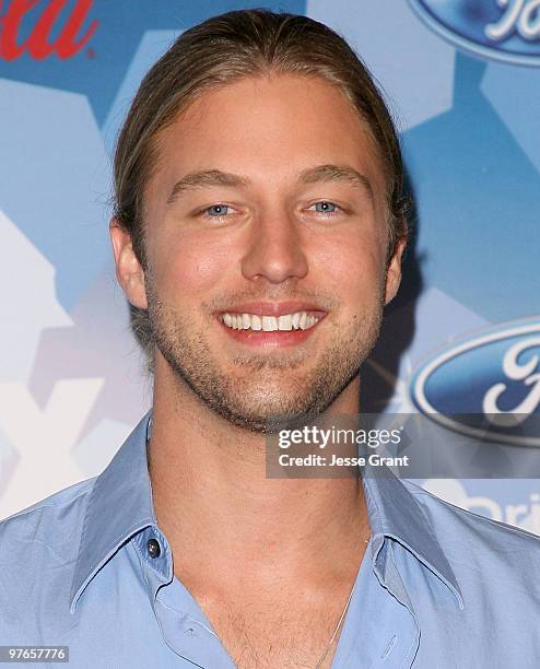 Contestant Casey James arrives at Fox's Meet The Top 12 'American Idol' Finalists at Industry on March 11, 2010 in Los Angeles, California.