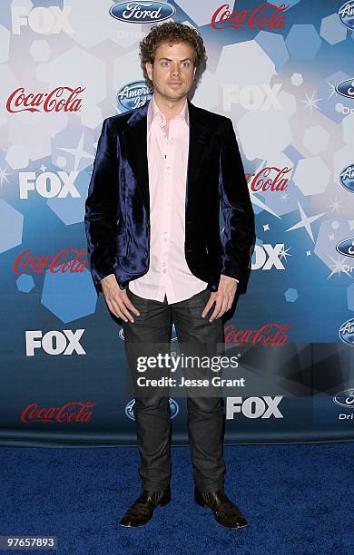 Former contestant Scott MacIntyre arrives at Fox's Meet The Top 12 'American Idol' Finalists at Industry on March 11, 2010 in Los Angeles, California.