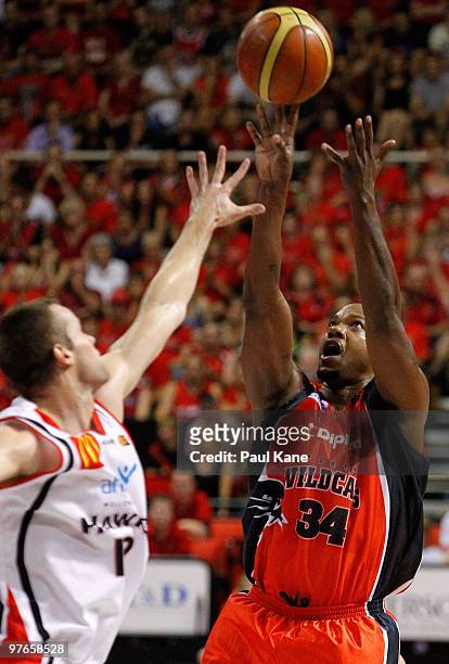 Galen Young of the Wildcats shoots the ball during game three of the NBL Grand Final Series between the Perth Wildcats and the Wollongong Hawks at...