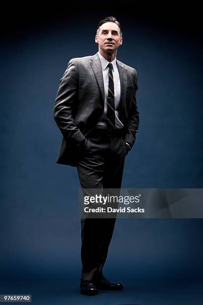 man in vintage business suit - pak stockfoto's en -beelden