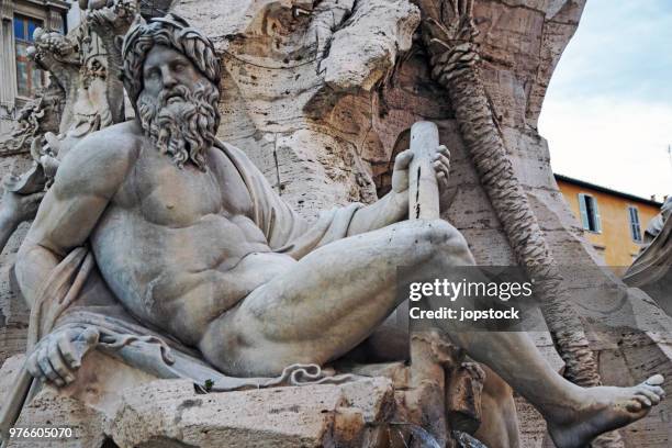 the fountain of the four rivers in rome, italy - fountain of the four rivers stock pictures, royalty-free photos & images