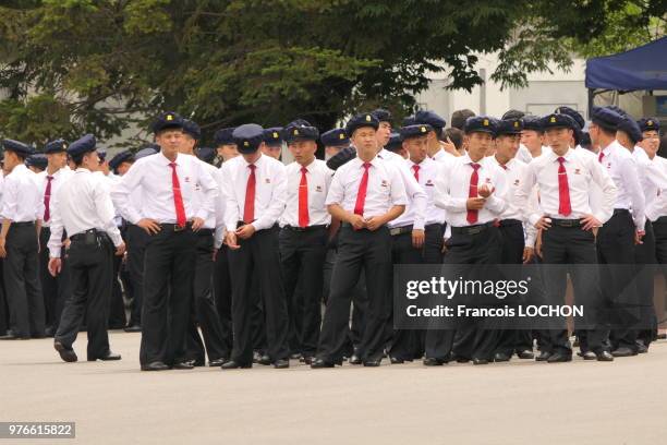 Etudiants sur la place Kim Il-sung à Pyongyang, en Corée du Nord, le 11 juin 2018.