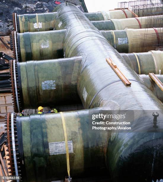 Multiple Pipe Outfall Outfall Pipe Photos and Premium High Res Pictures - Getty Images