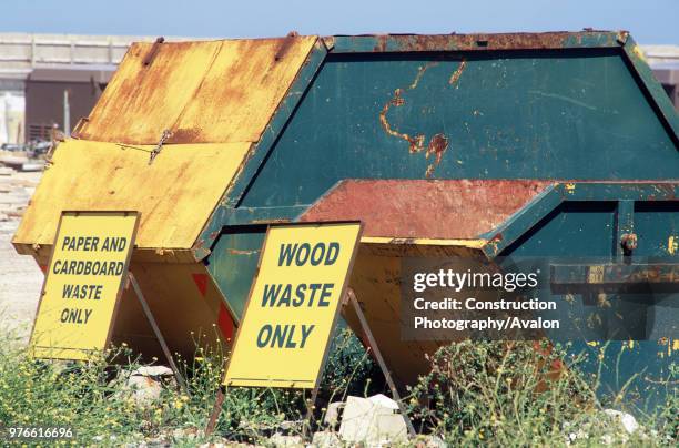 Gratuity Signs Photos and Premium High Res Pictures - Getty Images
