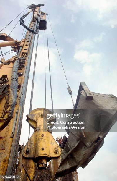 Piling Rig Cast 145 Piling Rig Stock Photos, High-Res Pictures, and Images - Getty Images