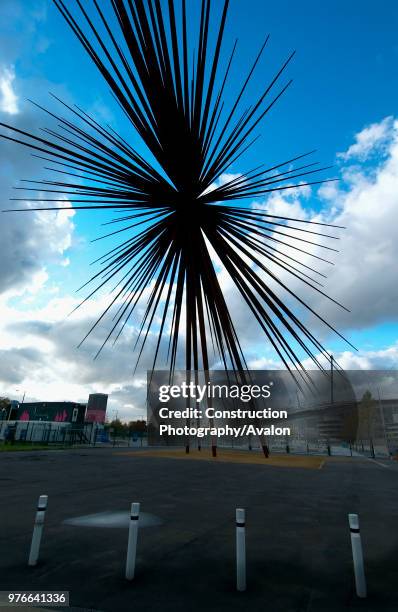 Of the Bang, a modern sculpture in Manchester designed by Thomas Heatherwick The 184ft sculpture designed to look like an exploding firework - was...