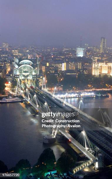 Hungerford Bridge is the only London crossing to combine rail and foot traffic, The two multispan footbridges are 320m long and 4,7m wide, and the...