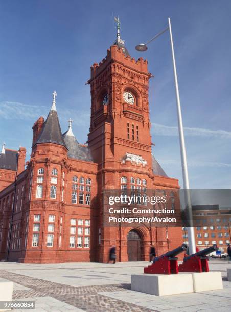 Red Building Cardiff Listed Buildings In Cardiff Bay Photos and Premium High Res Pictures ...