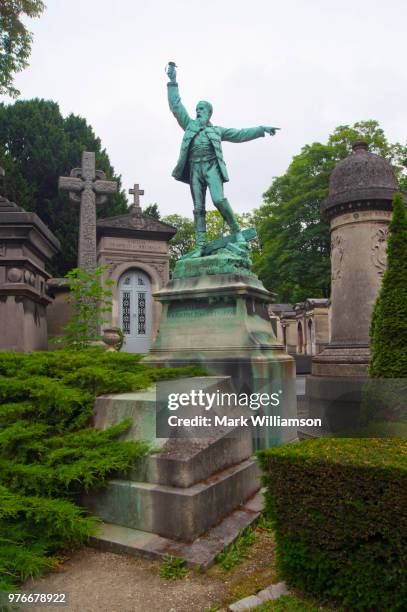 grave of anatole de la forge. - la grave stock-fotos und bilder