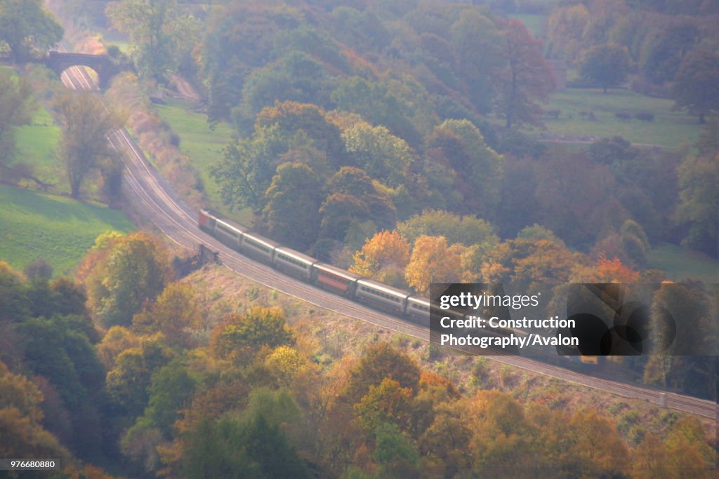 A Midland Mainline HST Rio service passes through the Hope Valley in the Peak District National Park. Here it is seen heading north near Edale