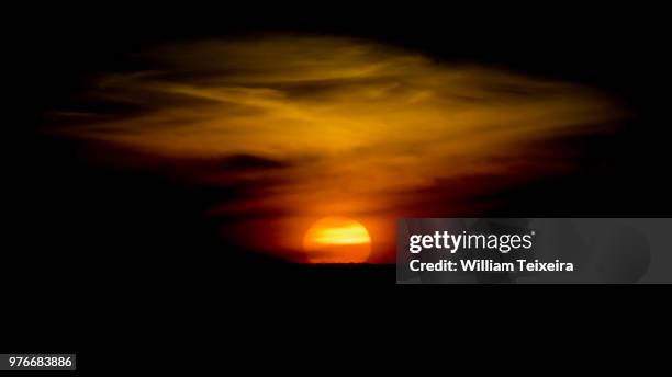 sunset - william moon stockfoto's en -beelden