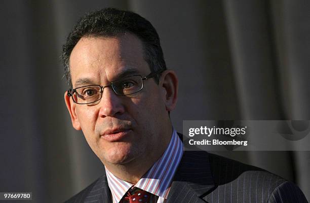 David Simone Record Exec 923 Simon Property Group Stock Photos, High-Res Pictures, and Images ...