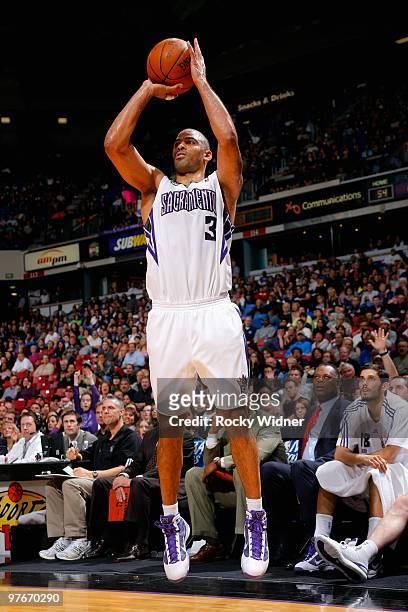 Ime Udoka of the Sacramento Kings shoots during the game against the Charlotte Bobcats on January 30, 2010 at Arco Arena in Sacramento, California....