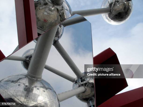 January 2018, Belgium, Brussels: The 102m tall Atomium building was created for the World Exhibtion of 1958 and celebrates its 60th anniversary on 17...