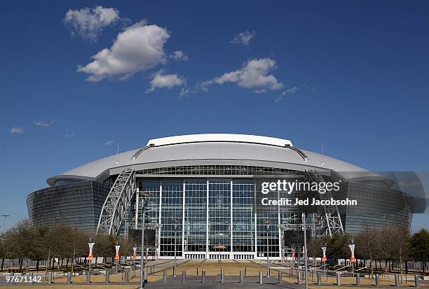 General view of the exterior of Cowboys Stadium before the weigh-in for the WBO welterweight title fight between Manny Pacquiao of the Philippines...