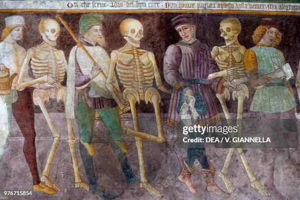 The macabre dance, 1484-1485, fresco by Giacomo Borlone, Disciplines Oratory, Clusone, Lombardy, Italy, 15th century.