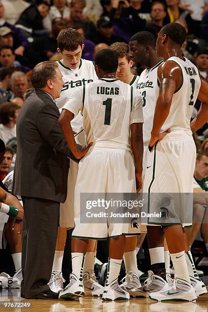 Head coach Tom Izzo of the Michigan State Spartans speaks with his team during their game against the Minnesota Golden Gophers in the quarterfinals...