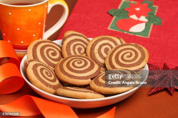 black and white christmas cookies - black christmas stockfoto's en -beelden
