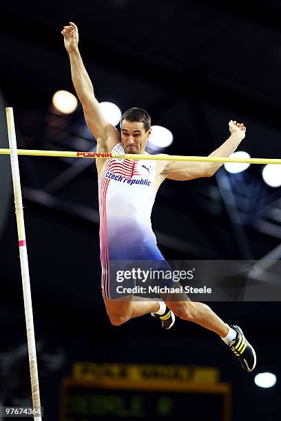 Roman Sebrle of Czech Republic competes in the Mens Heptathalon Pole Vault during Day 2 of the IAAF World Indoor Championships at the Aspire Dome on...