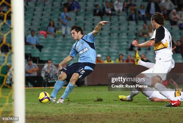 Chris Payne of Sydney scores his teams first goal during the A-League preliminary final match between Sydney FC and the Wellington Phoenix at the...