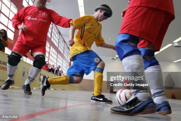 Challenges for the ball during the Blind Football Bundesliga match between VfB Gelsenkirchen and Eintracht Braunschweig on March 13, 2010 in...