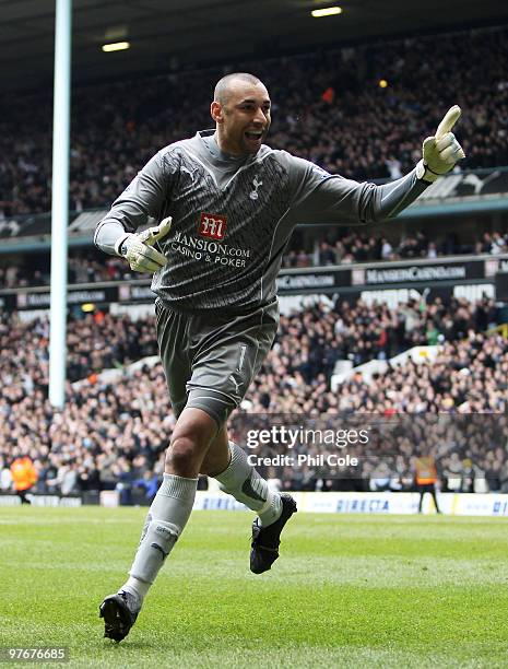 Heurelho Gomes of Tottenham Hotspur celebrates the goal scored by Roman Pavlyuchenko of Tottenham Hotspur during the Barclays Premier League match...