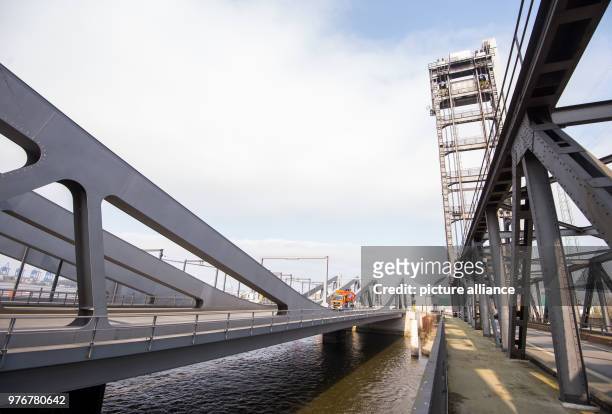 April 2018, Hamburg, Germany: View of the Rethe bascule bridge. The Hamburg Port Authority presented Port's current projects at its yearly press...
