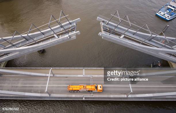 April 2018, Hamburg, Germany: 11 April 2018, Hamburg, Germany: View of the Rethe bascule bridge from the Rethe Lifting Bridge. The Hamburg Port...