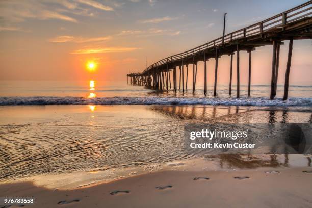 footprints on beach, avon, north carolina, usa - carolina beach stock pictures, royalty-free photos & images