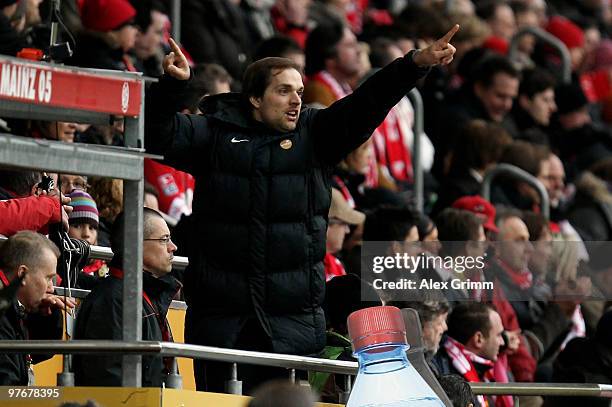 Head coach Thomas Tuchel of Mainz gestures from the stands after being sent off during the Bundesliga match between FSV Mainz 05 and 1. FC Koeln at...