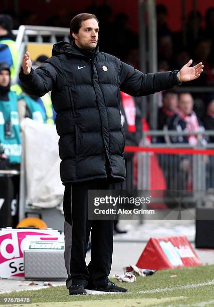 Head coach Thomas Tuchel of Mainz gestures during the Bundesliga match between FSV Mainz 05 and 1. FC Koeln at the Bruchweg Stadium on March 13, 2010...