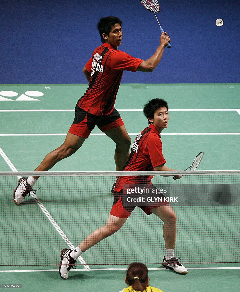 Nova Widianto (L) and Liliyana Natsir (R