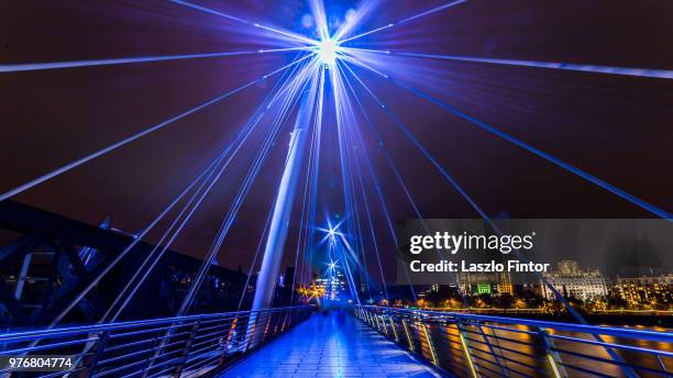 hungerford bridge - hungerford stock pictures, royalty-free photos & images