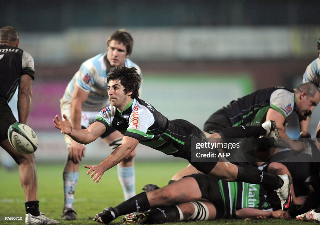 Montauban's scrum-half Mathieu Belie pas