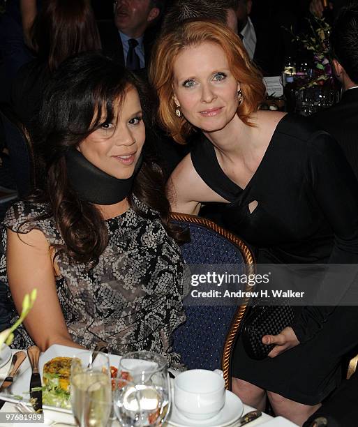 Actors Rosie Perez and Cynthia Nixon poses at the 21st Annual GLAAD Media Awards at The New York Marriott Marquis on March 13, 2010 in New York City.