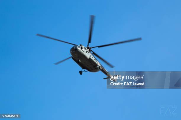 copter in the city - helicóptero - fotografias e filmes do acervo