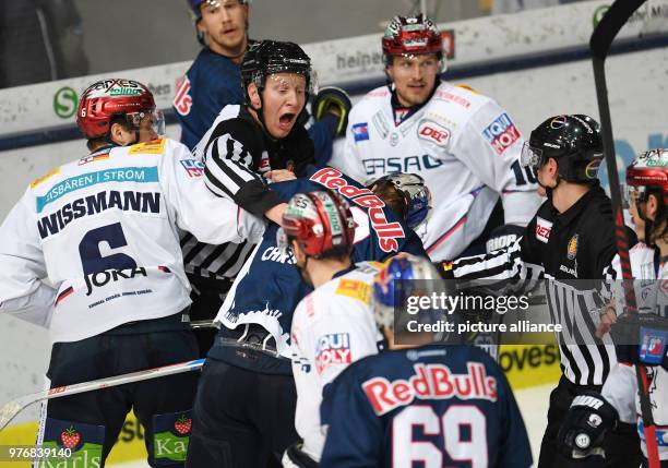 April 2018, Germany, Munich: Ice hockey, German Ice Hockey League , EHC Red Bull Munich vs Eisbaeren Berlin, championship match, finals at the...