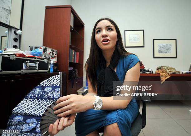 Indonesian Manohara Odelia Pinot gestures as she talks to AFP during an interview in Jakarta on July 1, 2009. Manohara and her mother were ordered on...