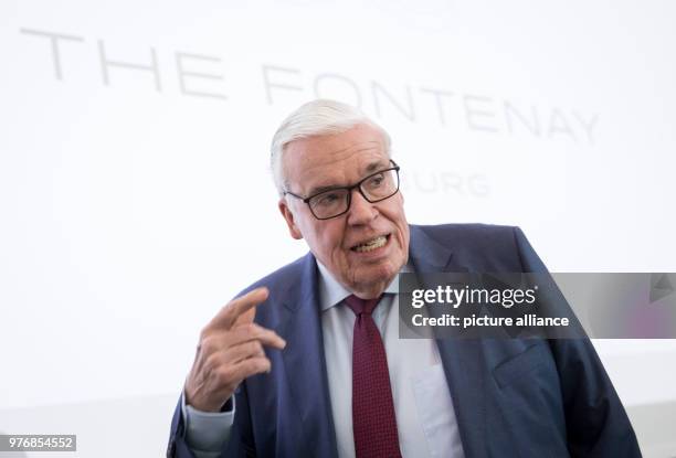 March 2018, Germany, Hamburg: The logistics billionaire and Hamburger SV investor Klaus Michael Kuehne delivers a statement during the press...