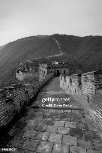 mutianyu valley, great wall of china - mutianyu stock pictures, royalty-free photos & images