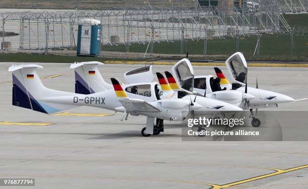 Five new Diamond DA-42 "Twin Star" twin-engined aircraft are commissioned for the Lufthansa flying school replacing the about Piper PA-44 training...