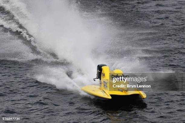 Francesco Cantando of Italy and the Blaze Performance Team in action during free practice for the F1H2O UIM Powerboat World Championship London on...