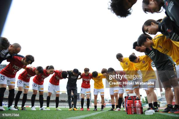 Players of Urawa Red Diamonds Ladies hud dle prior to the Nadeshiko Cup match between Urawa Red Diamonds Ladies and Albirex Niigata Ladies at Komaba...