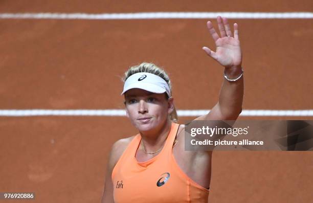 April 2018, Stuttgart, Germany: Tennis: WTA-Tour - Stuttgart, Singles, Ladies: Coco Vandeweghe from the US thanking her fans after her match against...