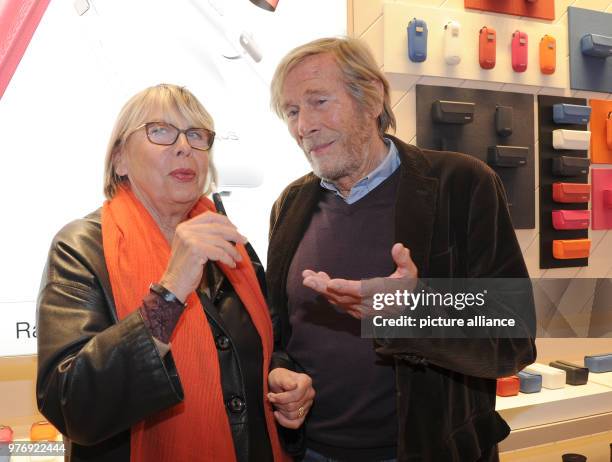 April 2018, Germany, Munich: Actor Horst Janson and his wife Hella arrive for the opening of the IQOS boutique at Marienplatz. Photo: Ursula Düren/dpa