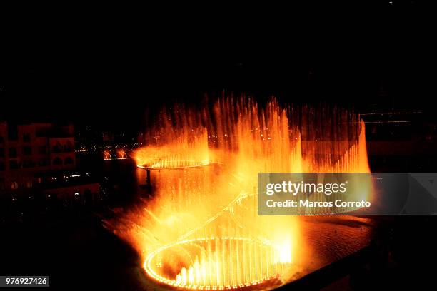 dubai fountain - dubai fountain stock pictures, royalty-free photos & images