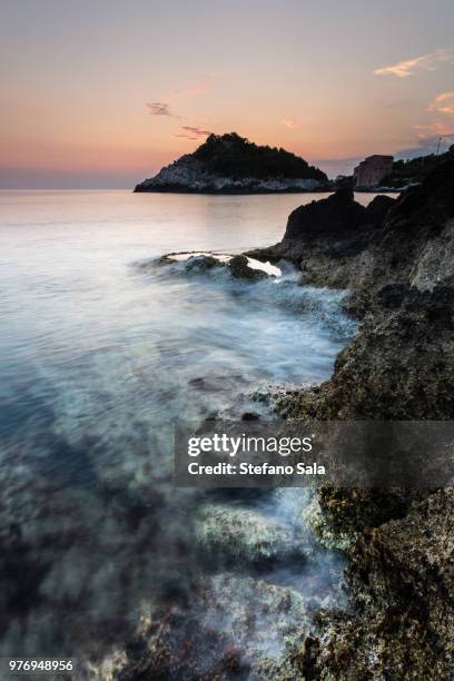 rocky coast at sunrise, basilicata, estero, maratea, paesaggio, italy - estero stock pictures, royalty-free photos & images